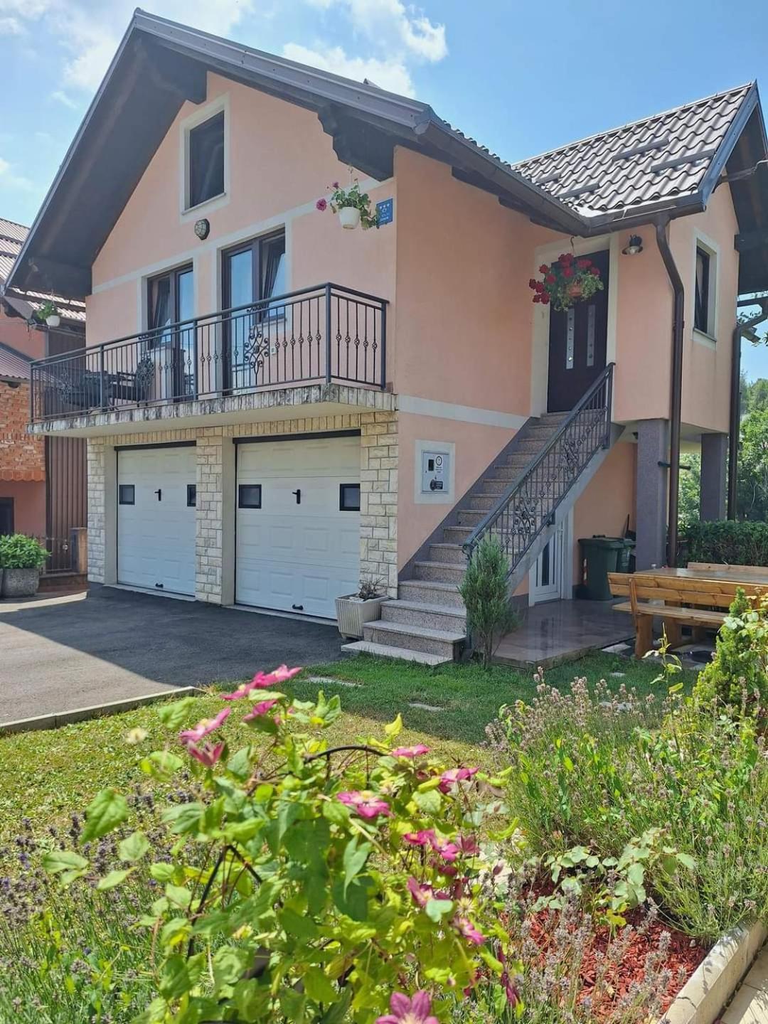 Holiday Home Lana Fužine Exteriör bild